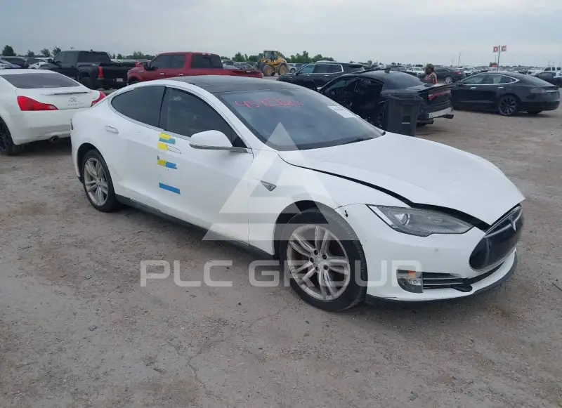 2014 Tesla Model S фото