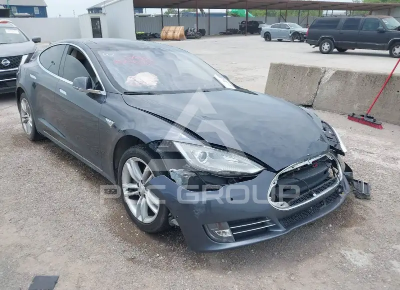 2014 Tesla Model S фото