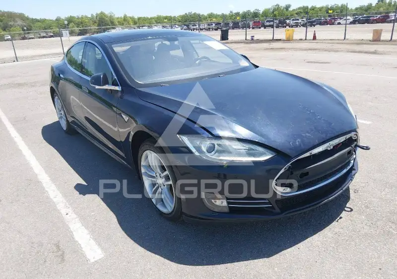 2014 Tesla Model S фото