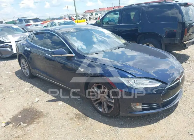 2014 Tesla Model S photo