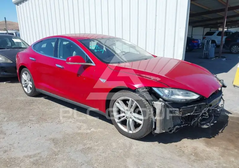 2014 Tesla Model S фото
