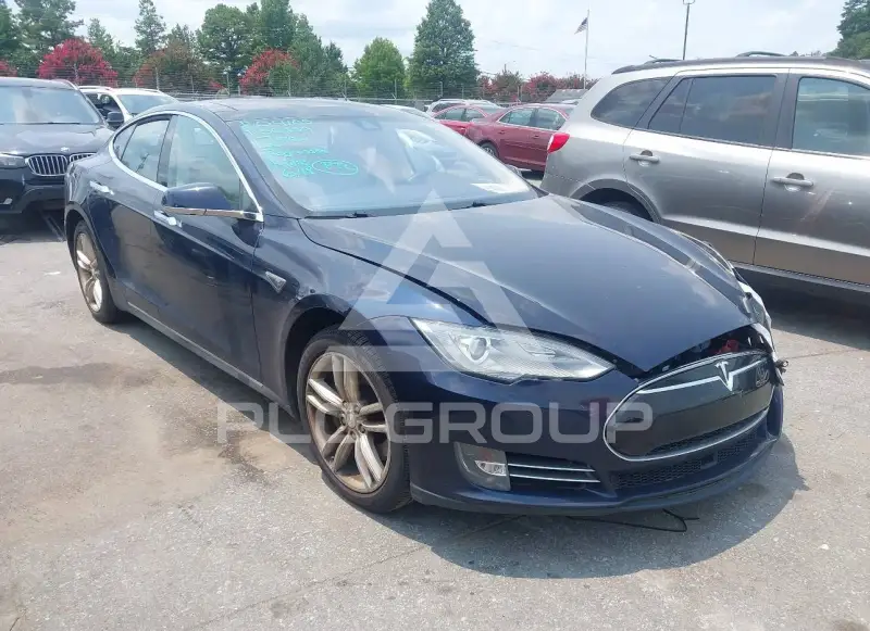 2014 Tesla Model S фото