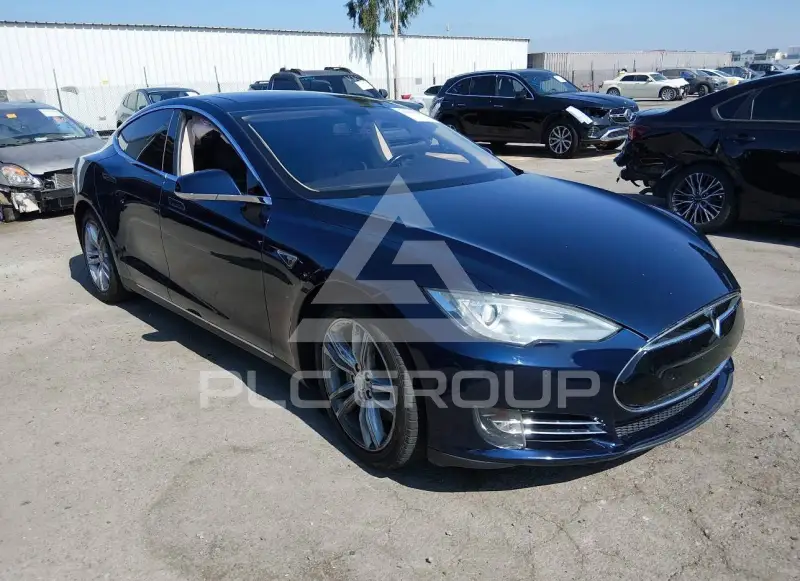 2014 Tesla Model S фото