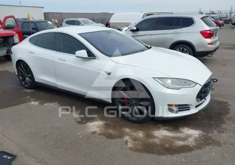 2014 Tesla Model S фото