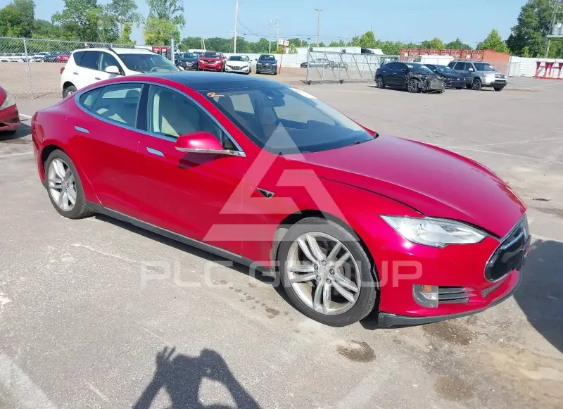 2014 Tesla Model S фото