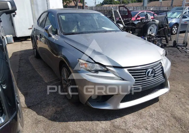 2014 Lexus IS250 photo