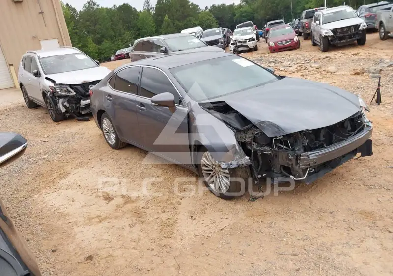 2014 Lexus ES350 photo