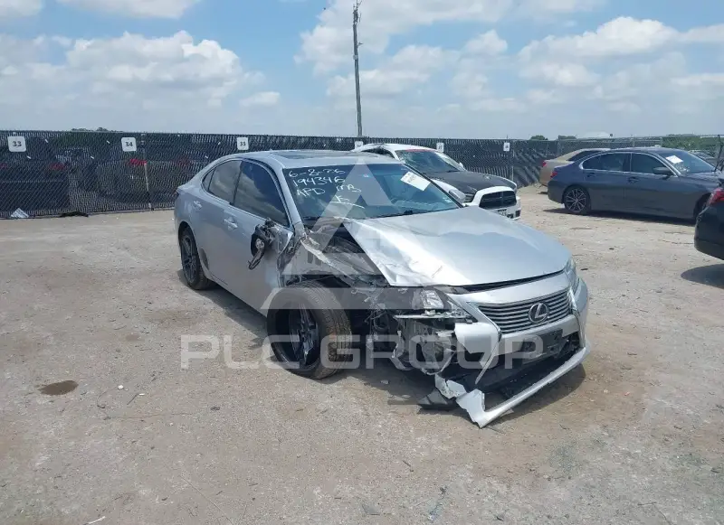 2014 Lexus ES350 photo
