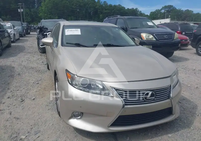 2014 Lexus ES350 photo