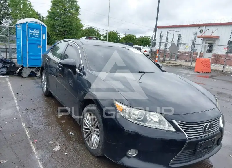 2014 Lexus ES350 photo