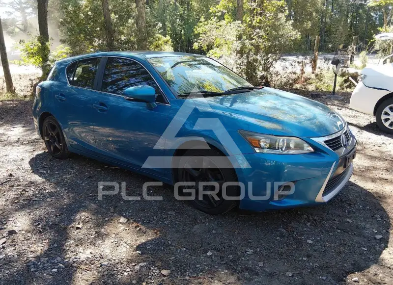 2014 Lexus CT200 photo