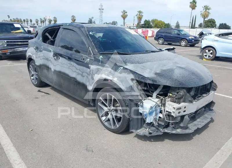 2014 Lexus CT200 photo