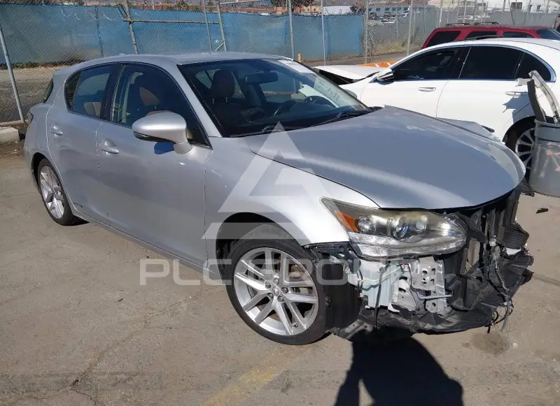 2014 Lexus CT200 photo