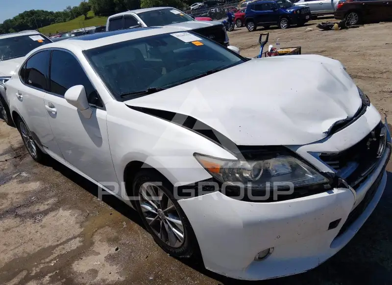 2014 Lexus ES300 photo