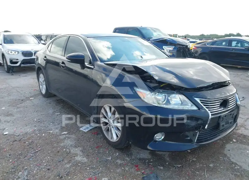 2014 Lexus ES300 photo