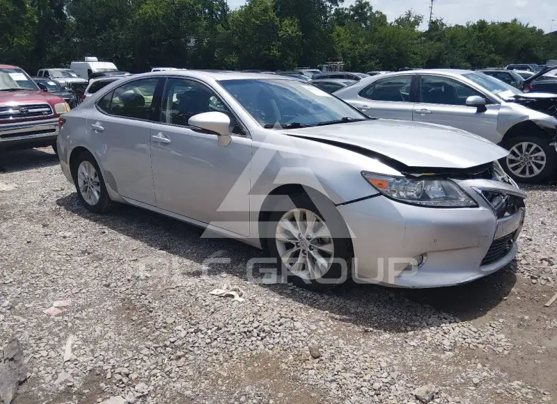 2014 Lexus ES300 photo