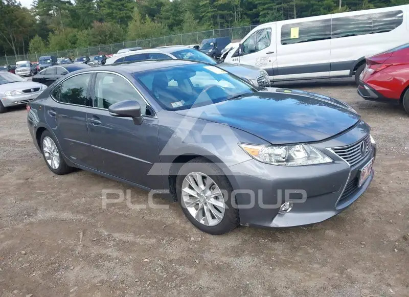 2014 Lexus ES300 photo