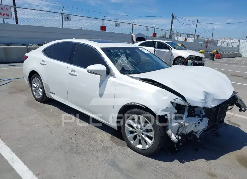 2014 Lexus ES300 photo
