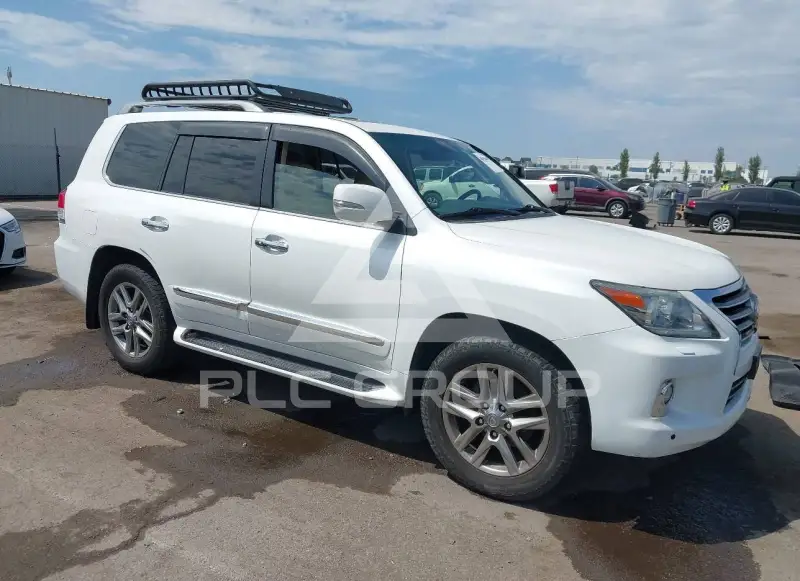 2014 Lexus LX570 photo