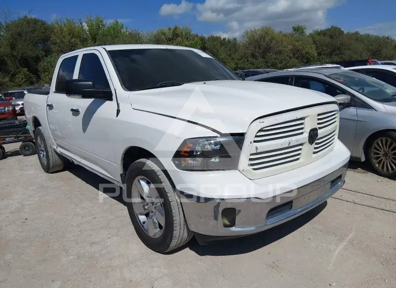 2014 RAM 1500 photo