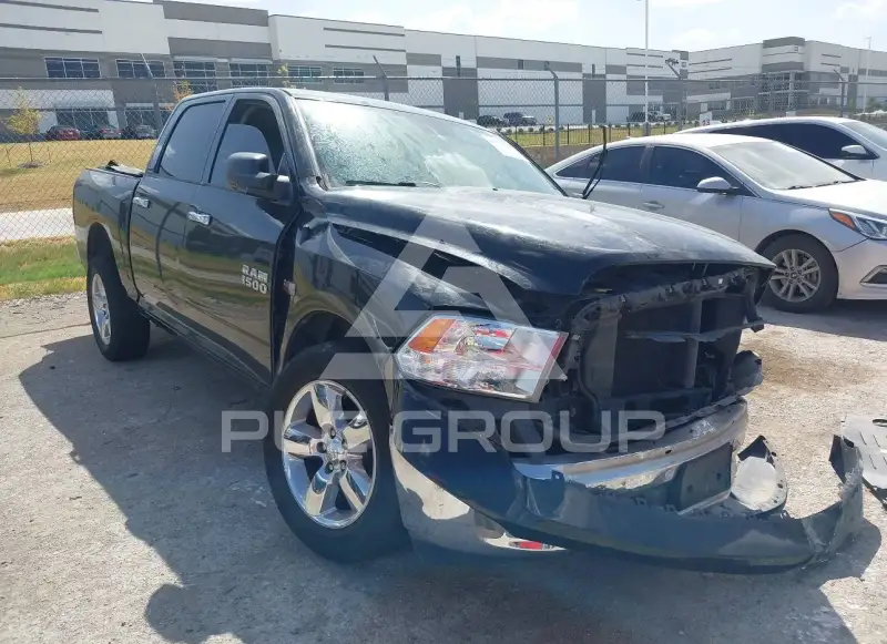 2014 RAM 1500 photo