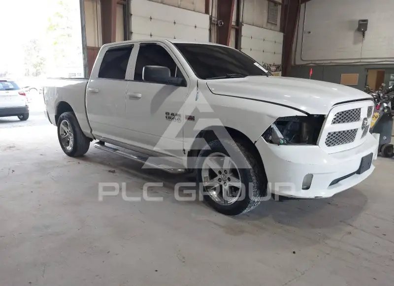 2014 RAM 1500 photo