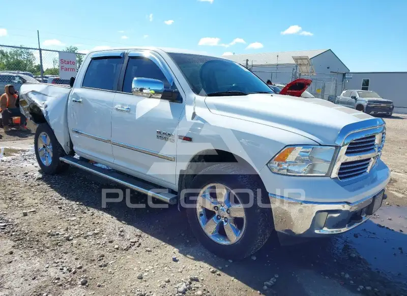 2014 RAM 1500 photo