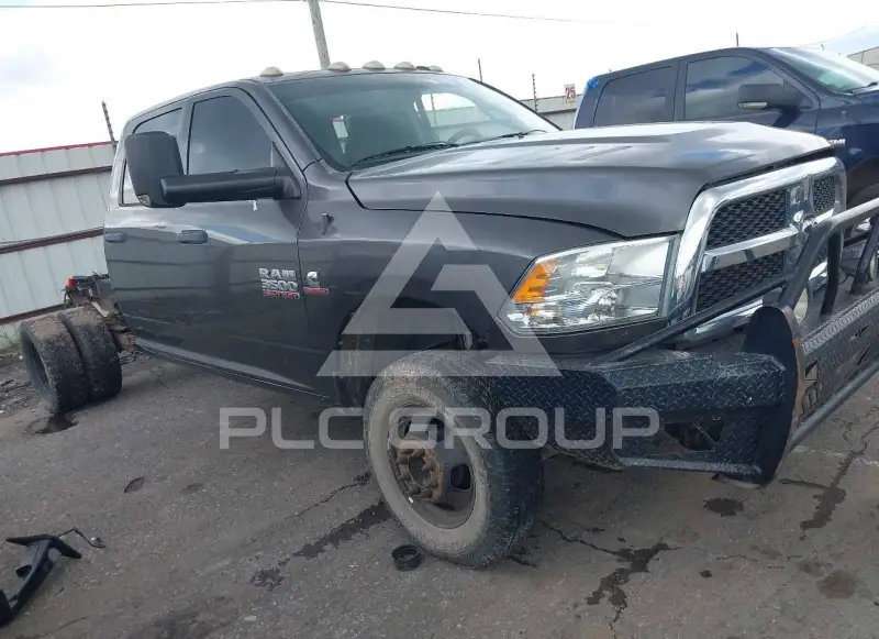 2014 RAM 3500 photo