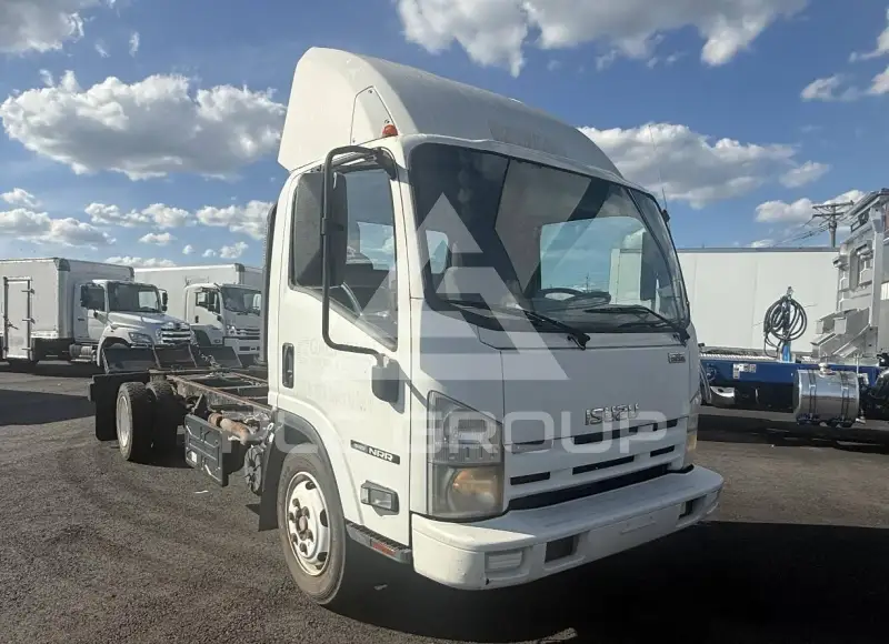 2014 Isuzu NPR фото