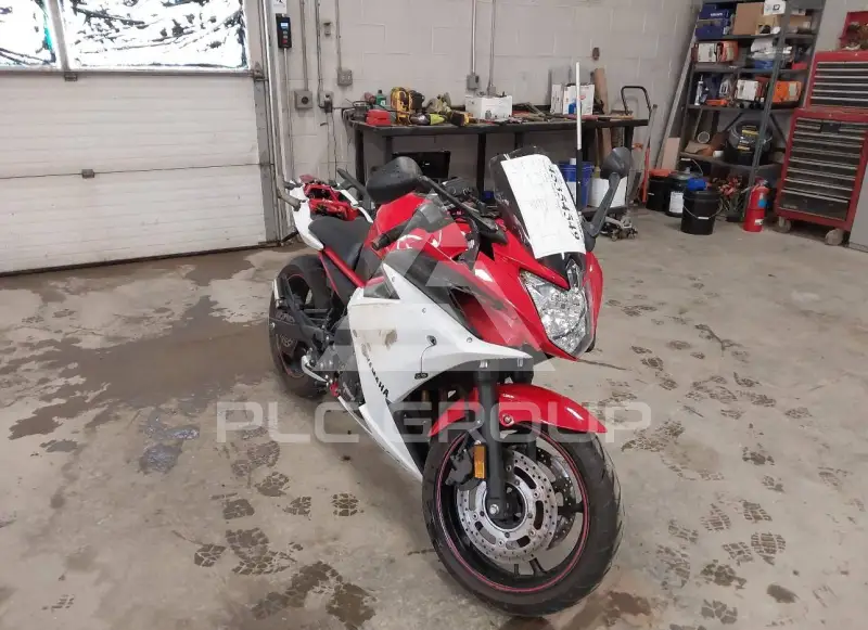 2014 Yamaha FZ6 photo