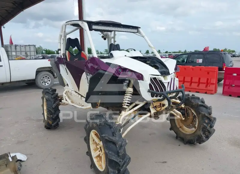 2014 Can-AM MAVERICK фото