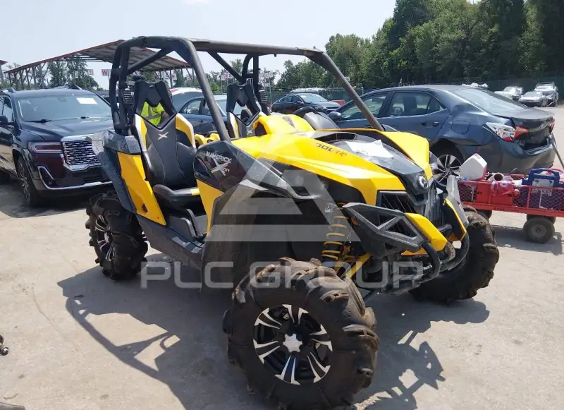 2014 Can-AM MAVERICK фото