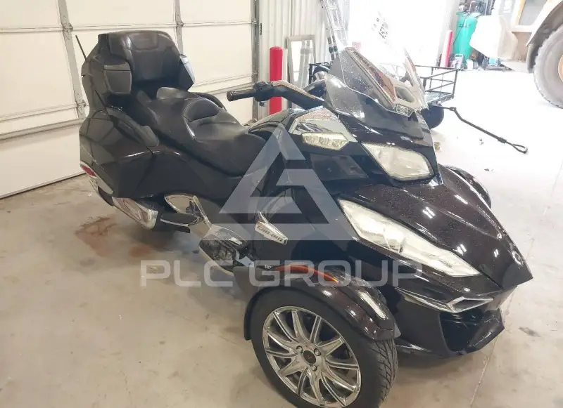 2014 Can-AM SPYDER фото