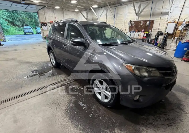 2014 Toyota RAV4 фото