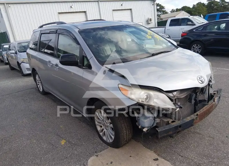 2014 Toyota SIENNA фото