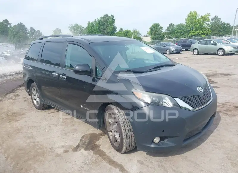 2014 Toyota SIENNA фото