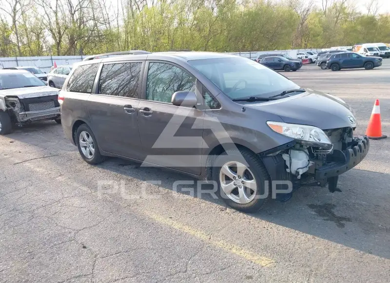 2014 Toyota SIENNA фото