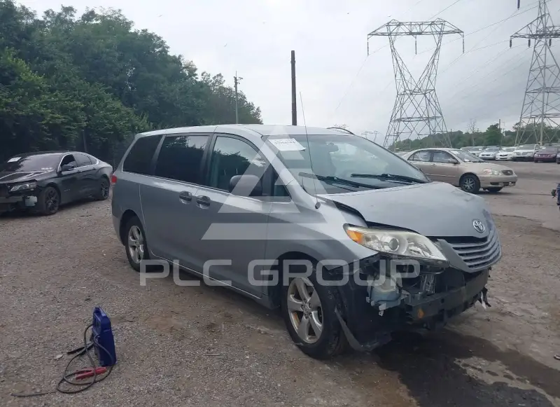 2014 Toyota SIENNA фото