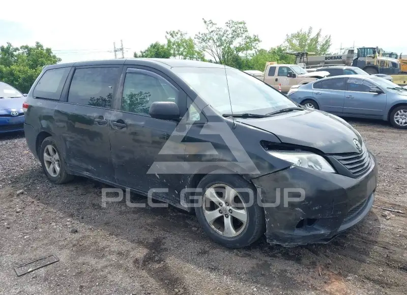 2014 Toyota SIENNA photo