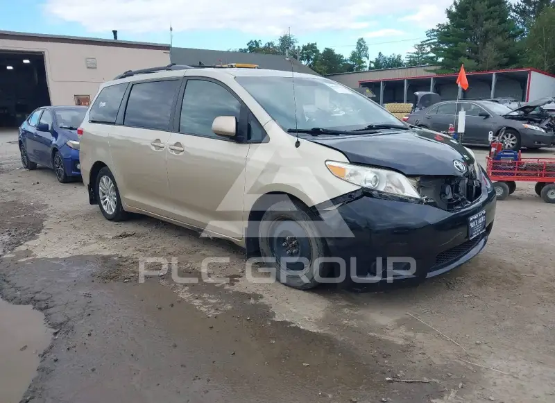 2014 Toyota SIENNA photo