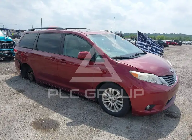 2014 Toyota SIENNA photo