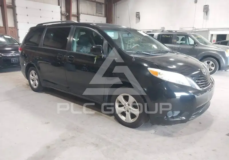 2014 Toyota SIENNA фото