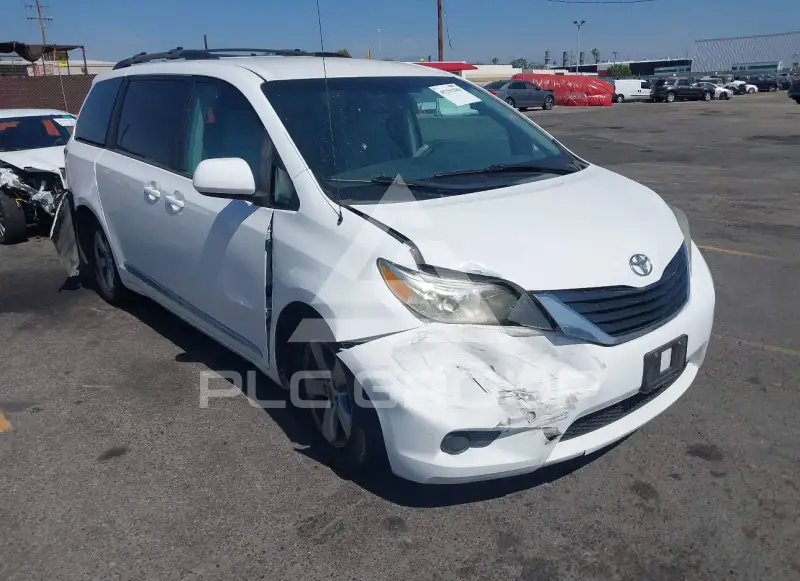 2014 Toyota SIENNA фото
