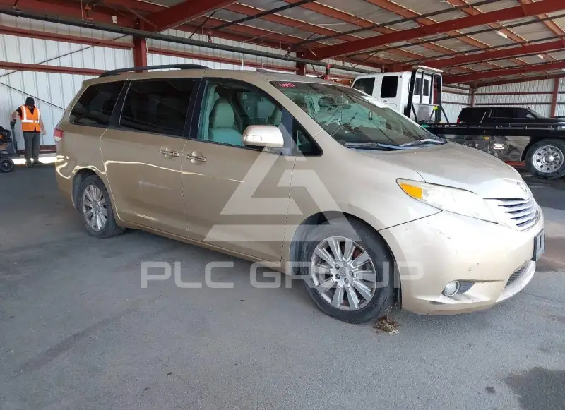 2014 Toyota SIENNA фото