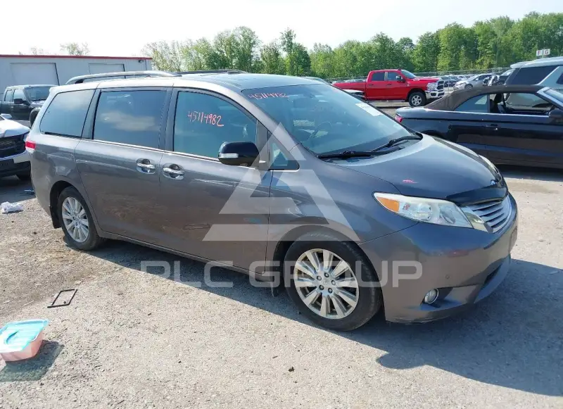 2014 Toyota SIENNA photo