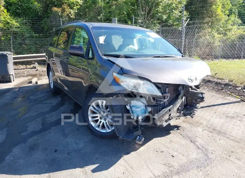 2014 Toyota SIENNA фото
