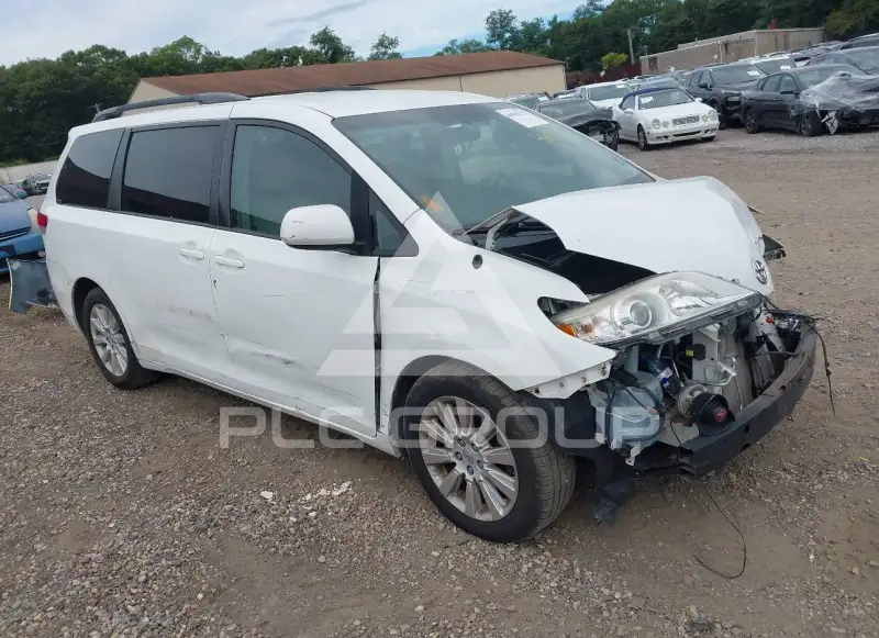 2014 Toyota SIENNA фото