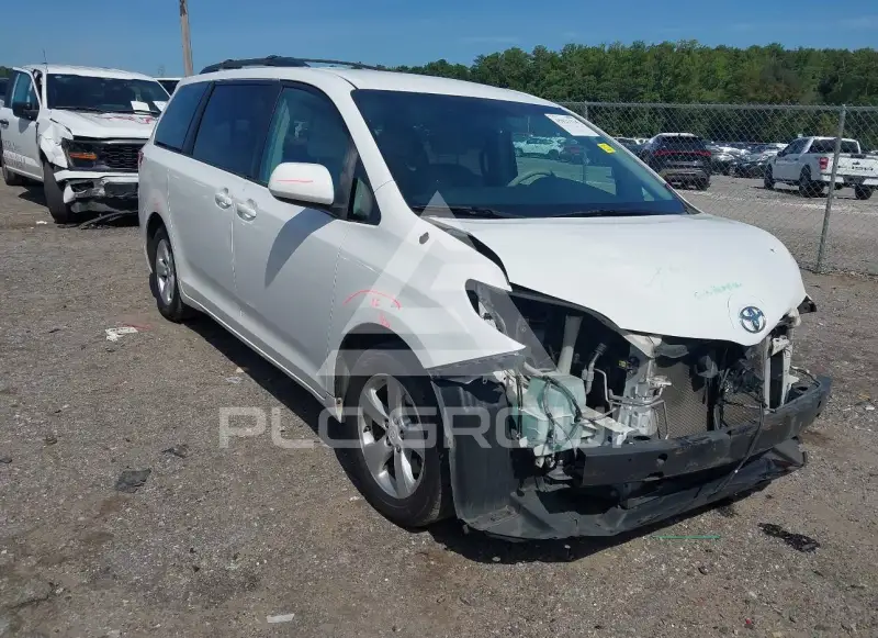 2014 Toyota SIENNA фото