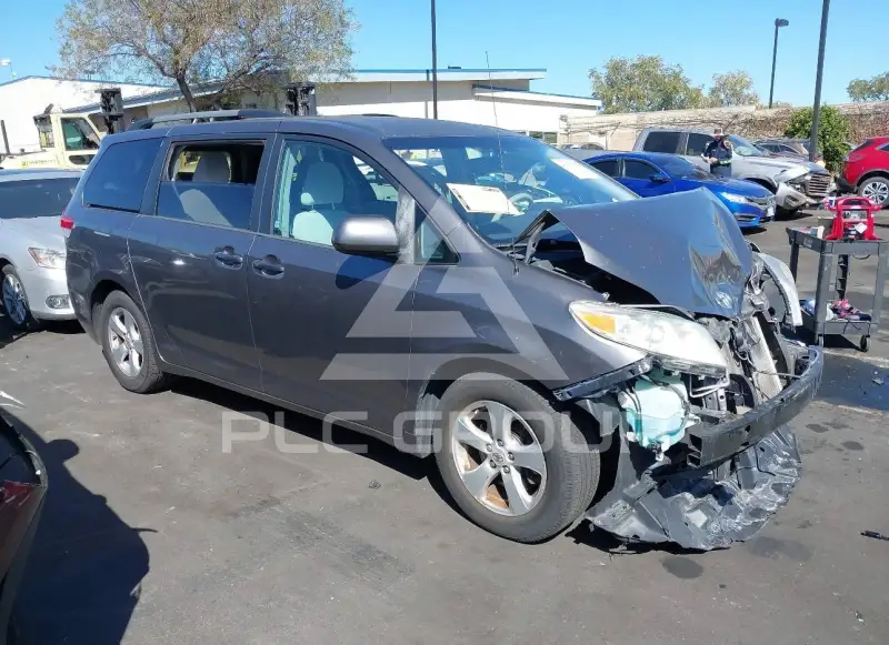 2014 Toyota SIENNA фото
