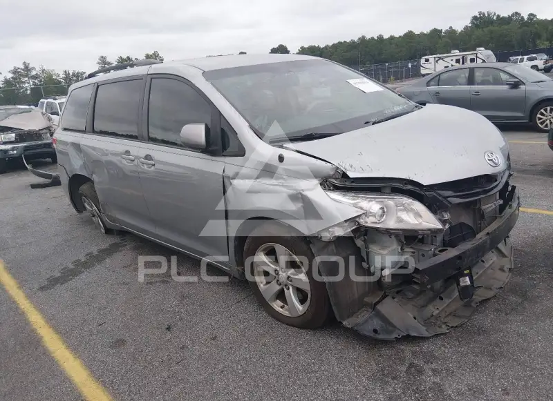 2014 Toyota SIENNA фото